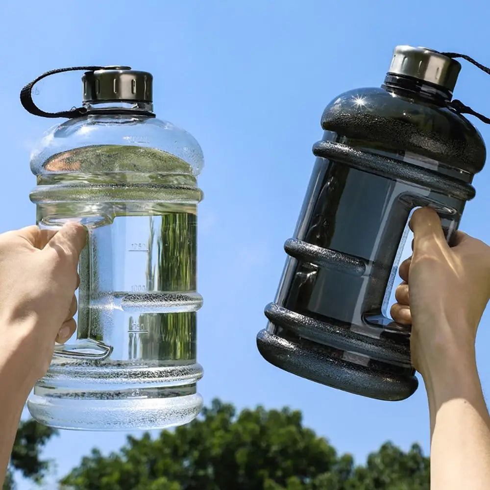 Sport Wasserflasche 2L - Große Trinkflasche mit Griff für Gym & Training