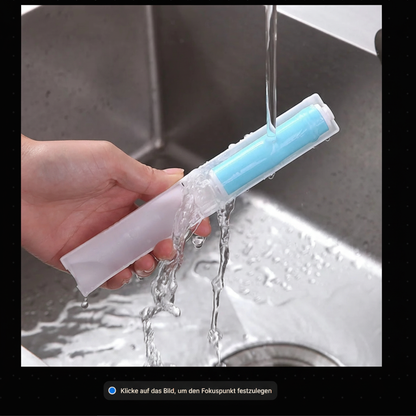 Fusselrolle wird unter Wasser gereinigt - waschbar